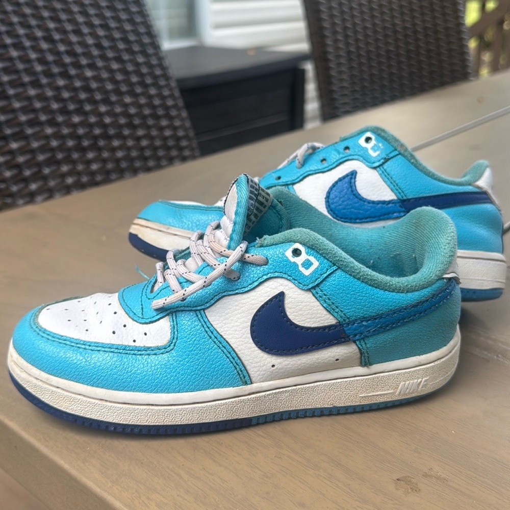 BIG KIDS' NIKE AIR FORCE 1 LV8 2 CASUAL SHOES- Sz 2 Youth